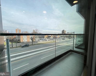 1000 W Girard Avenue - Photo Thumbnail 28