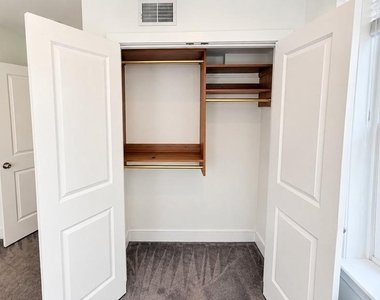 153 Dupont Street - Photo Thumbnail 6