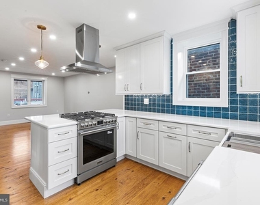 3318 Salmon Street - Photo Thumbnail 3