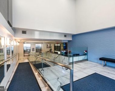 200 Lombard Street - Photo Thumbnail 25