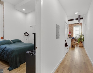 2045 Trenton Avenue - Photo Thumbnail 7