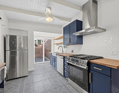 2915 Cambridge Street - Photo Thumbnail 6