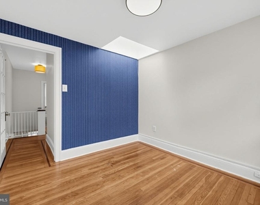 2915 Cambridge Street - Photo Thumbnail 10