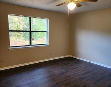 6873 Timbercroft Drive - Photo Thumbnail 10