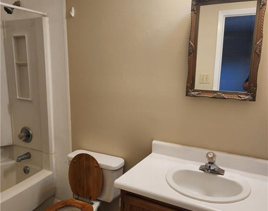 6873 Timbercroft Drive - Photo Thumbnail 9