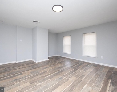 3902 Terrace Street - Photo Thumbnail 7