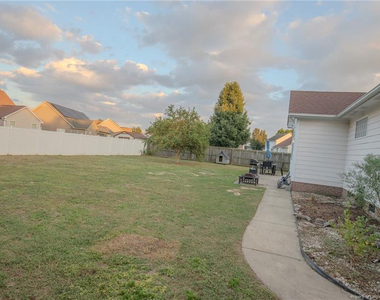 1023 Canter Lane - Photo Thumbnail 23