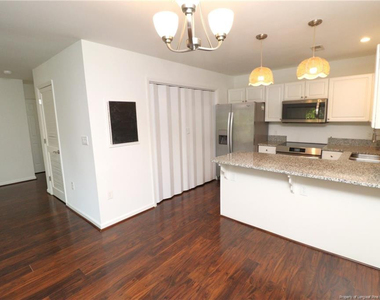 321 Renshaw Court - Photo Thumbnail 8