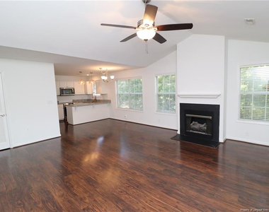 321 Renshaw Court - Photo Thumbnail 3