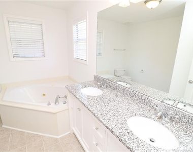 321 Renshaw Court - Photo Thumbnail 21