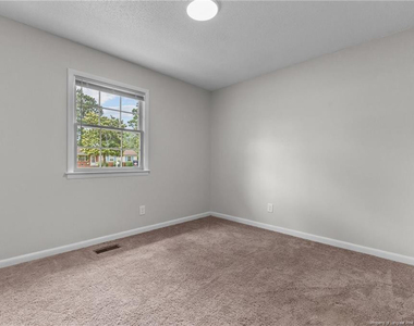 7606 Sable Drive - Photo Thumbnail 12