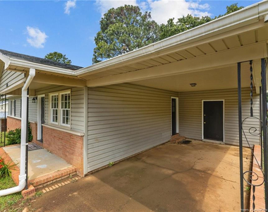 7606 Sable Drive - Photo Thumbnail 3