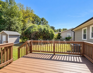 4800 Sweetbriar Drive - Photo Thumbnail 15