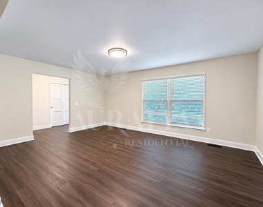 4800 Sweetbriar Drive - Photo Thumbnail 6