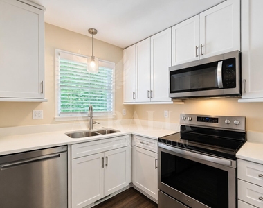 4800 Sweetbriar Drive - Photo Thumbnail 25