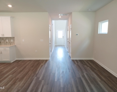1009 Depot Drive - Photo Thumbnail 3