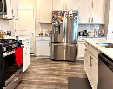 1017 Aspen Pointe Trail - Photo Thumbnail 6