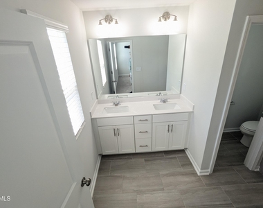 3025 Castle Loch Lane - Photo Thumbnail 12