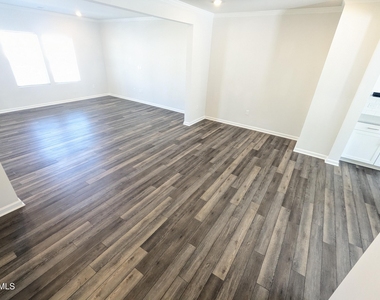 3025 Castle Loch Lane - Photo Thumbnail 5