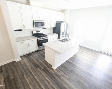 3025 Castle Loch Lane - Photo Thumbnail 6