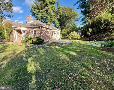 7 Hopeton Lane - Photo Thumbnail 3
