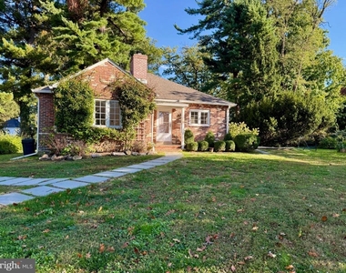 7 Hopeton Lane - Photo Thumbnail 4