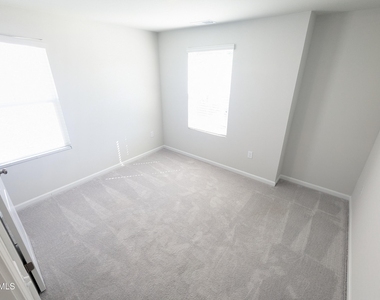 3022 Castle Loch Lane - Photo Thumbnail 14