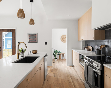 418 E Hammond Street - Photo Thumbnail 11