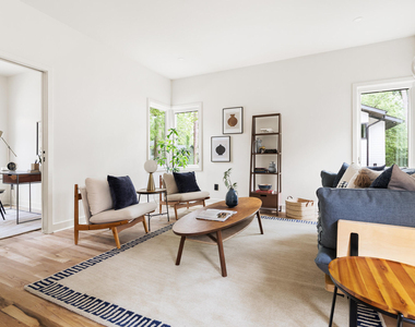 418 E Hammond Street - Photo Thumbnail 15