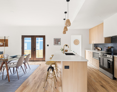 418 E Hammond Street - Photo Thumbnail 6