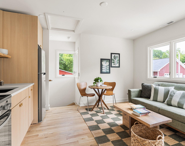 418 E Hammond Street - Photo Thumbnail 34