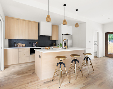 418 E Hammond Street - Photo Thumbnail 13