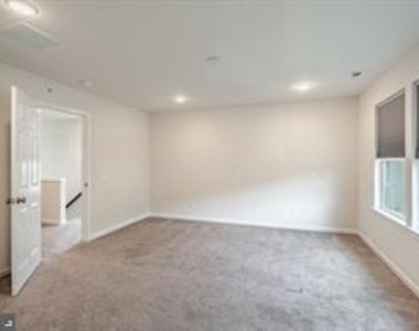720 Sun Valley Court - Photo Thumbnail 22