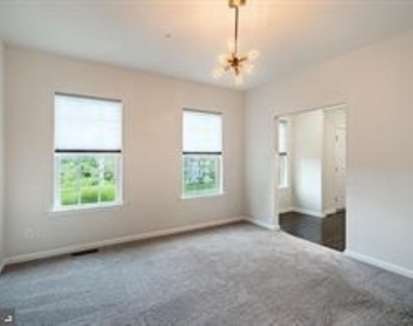 720 Sun Valley Court - Photo Thumbnail 4