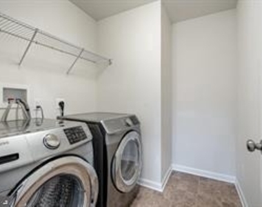 720 Sun Valley Court - Photo Thumbnail 27