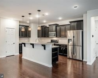 720 Sun Valley Court - Photo Thumbnail 11