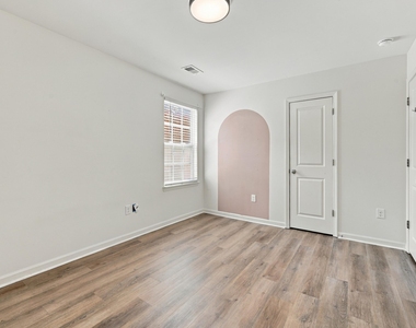 129 Zulabelle Court - Photo Thumbnail 10