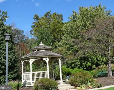 219 Tall Pines Drive - Photo Thumbnail 19