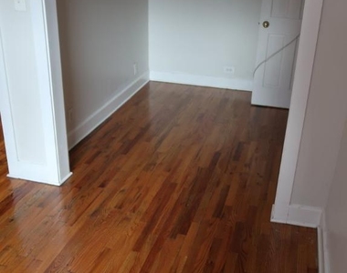 4915-19 W Belle Plaine - Photo Thumbnail 2