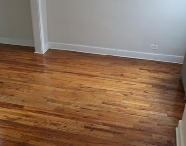 4915-19 W Belle Plaine - Photo Thumbnail 3