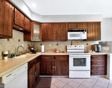 2 Merry Dell Drive - Photo Thumbnail 14