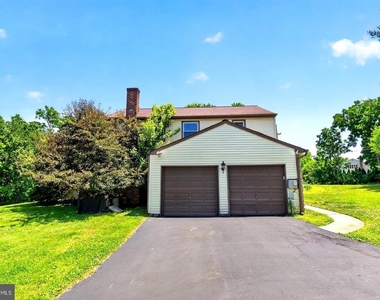 2 Merry Dell Drive - Photo Thumbnail 5