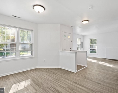 45 Liberty Drive - Photo Thumbnail 7