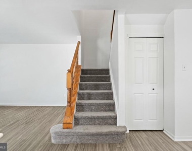 45 Liberty Drive - Photo Thumbnail 5