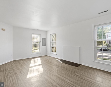 45 Liberty Drive - Photo Thumbnail 3