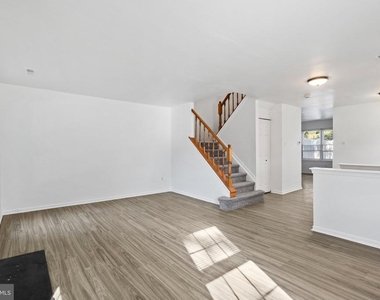 45 Liberty Drive - Photo Thumbnail 4