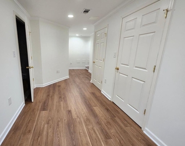 93 Hoover Avenue - Photo Thumbnail 4