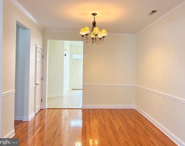 93 Hoover Avenue - Photo Thumbnail 1