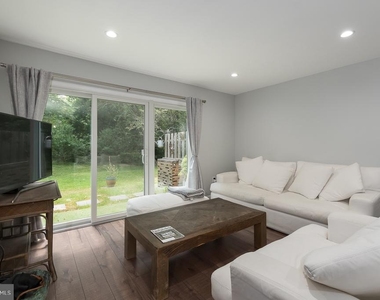 55 Sycamore Court - Photo Thumbnail 4