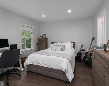 55 Sycamore Court - Photo Thumbnail 10